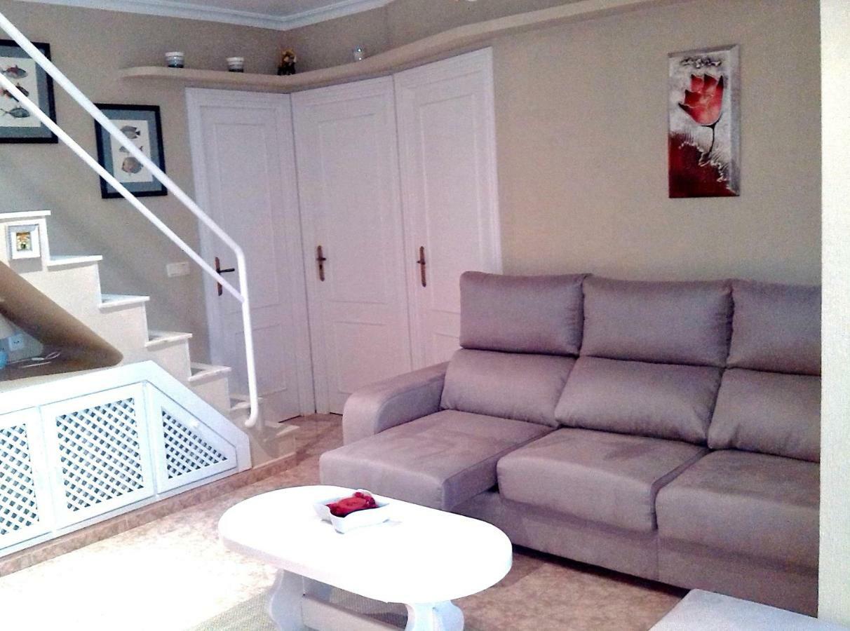 Residencial Torrealmar Con Vistas Apartment ตอร์เรเวียคา ภายนอก รูปภาพ